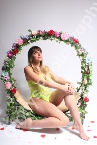 Flowerhoop portrait photography by Ginnys Photography in Grimsby