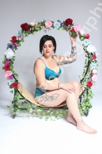 Flowerhoop portrait photography by Ginnys Photography in Grimsby