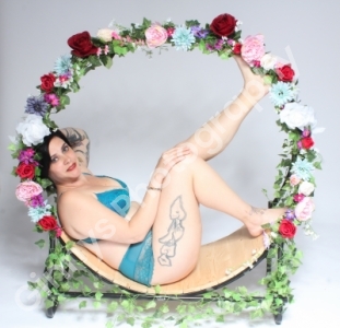 Flowerhoop portrait photography by Ginnys Photography in Grimsby